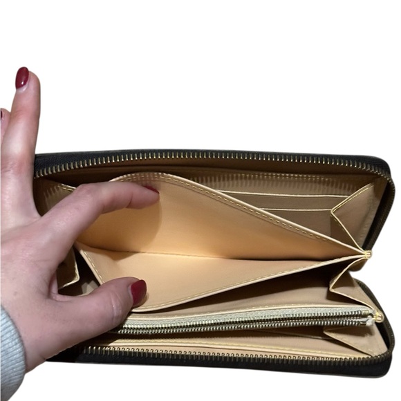 🌈 Authentic Louis Vuitton Multicolor Monogram Zippy Wallet – Black 🌈 - Picture 13 of 15